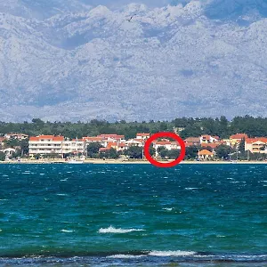 apartment-vrsi-mulo-5951f.hotelinzadar.com/